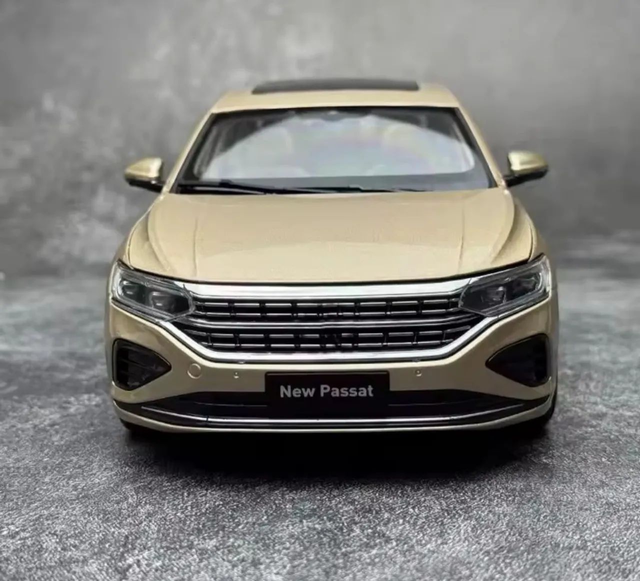 Miniatura New Passat 1:18 - Foto 4