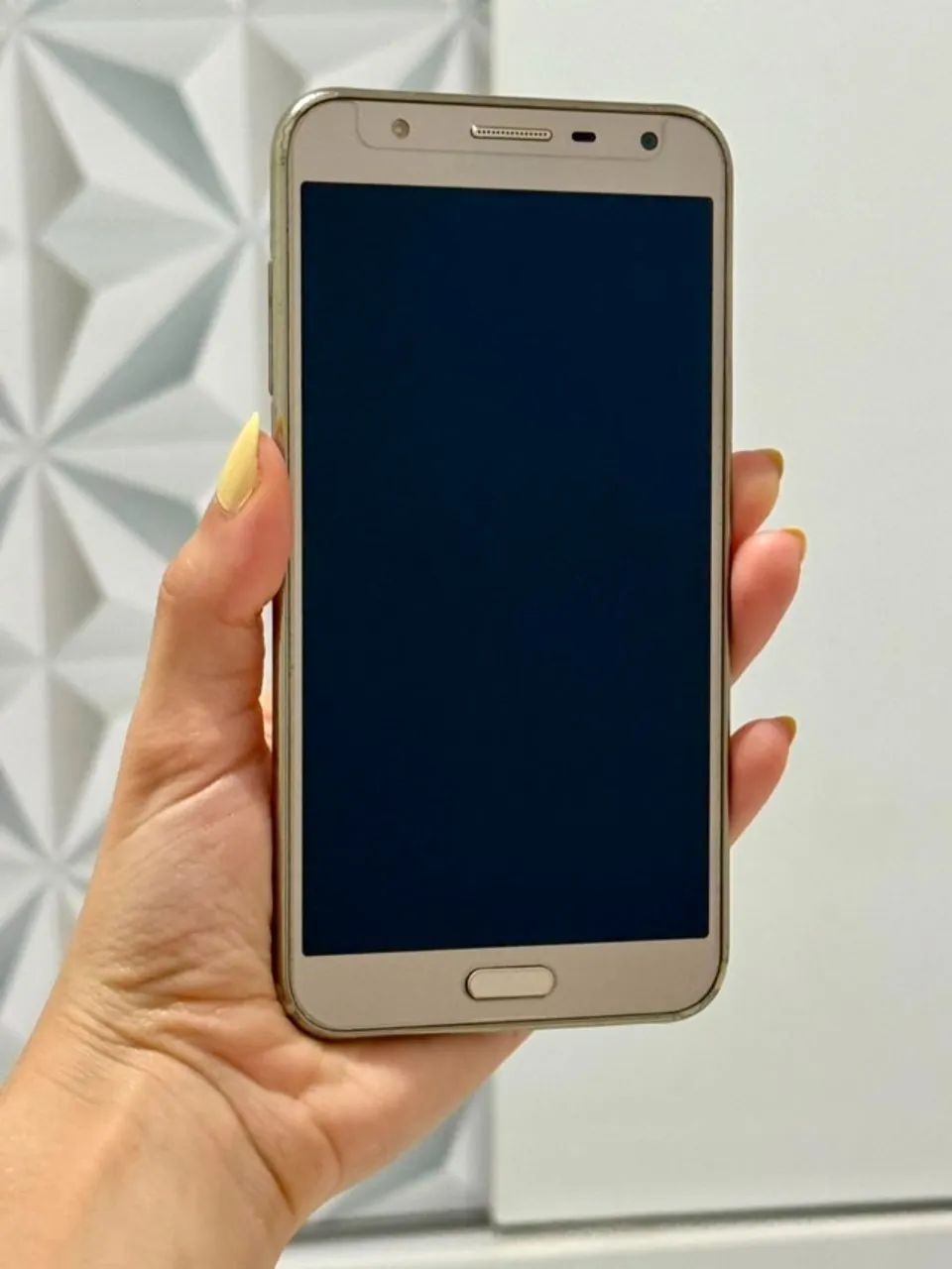 Samsung J7 Neo