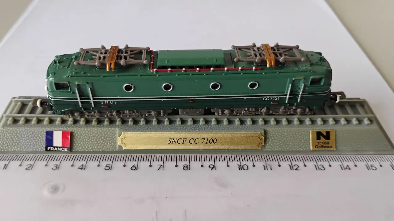 TREM MINIATURA "locomotivas do mundo" - Foto 2