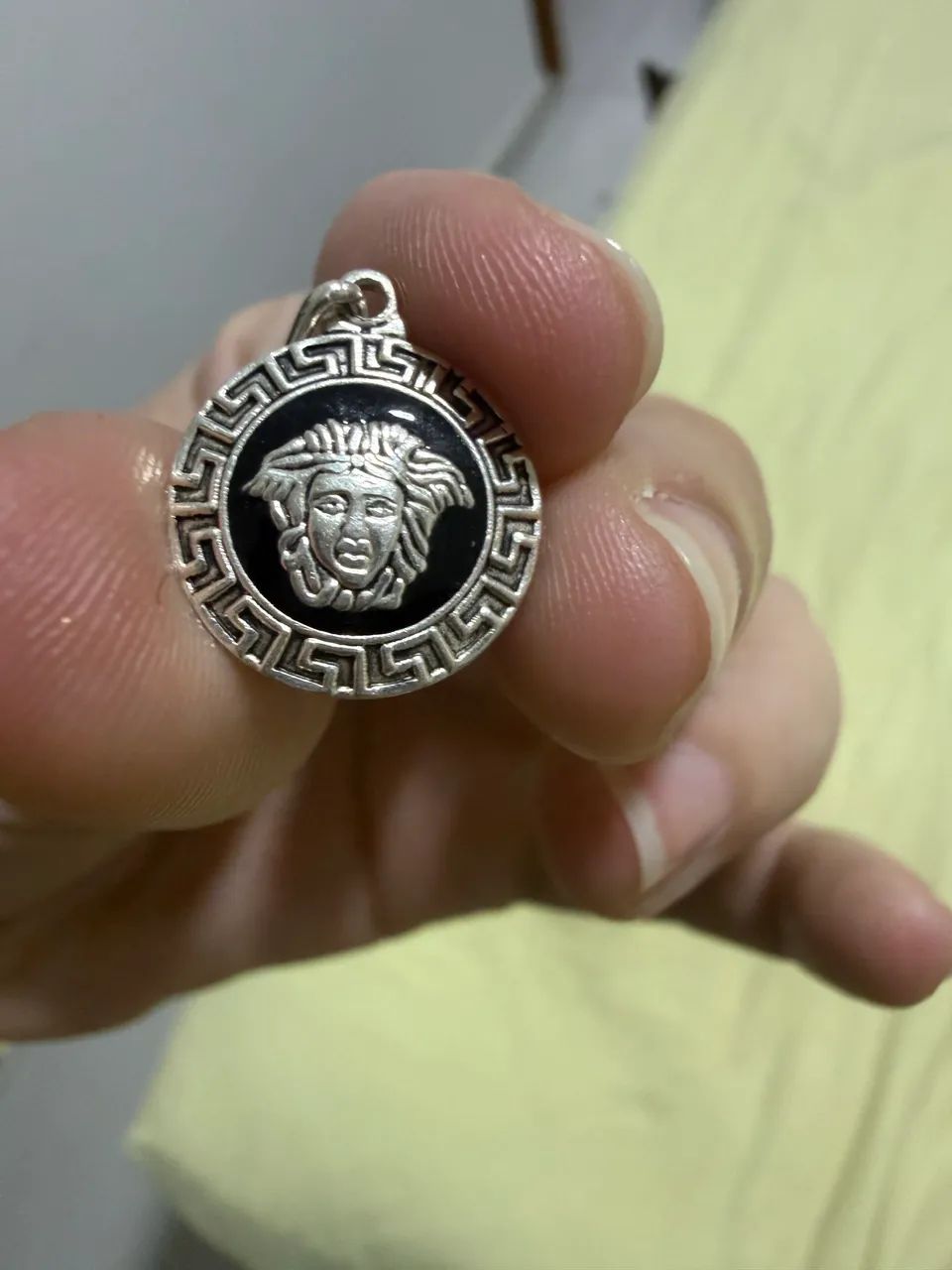 Pingente Versace em prata 925 - Foto 2