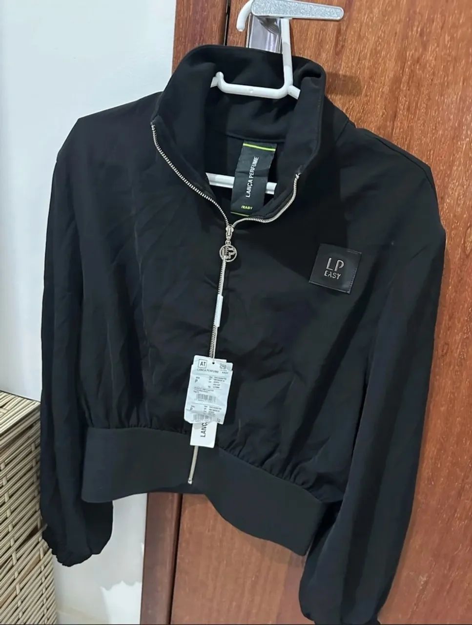 Jaqueta bomber lança perfume nova TAM P 