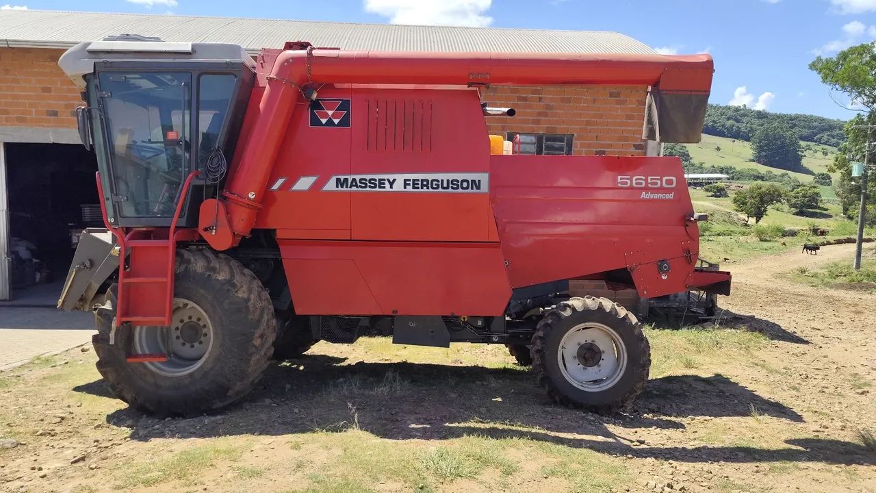 Colheitadeira Massey Ferguson 5650 - Foto 2