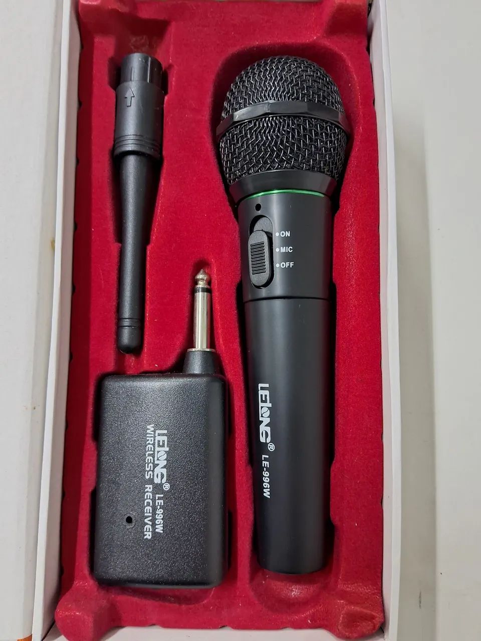Microfone sem Fio Lelong LE-996W