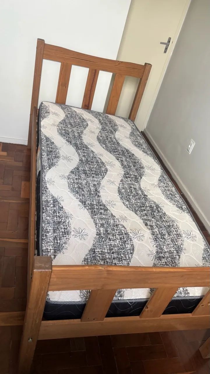 Cama de solteiro com colchão