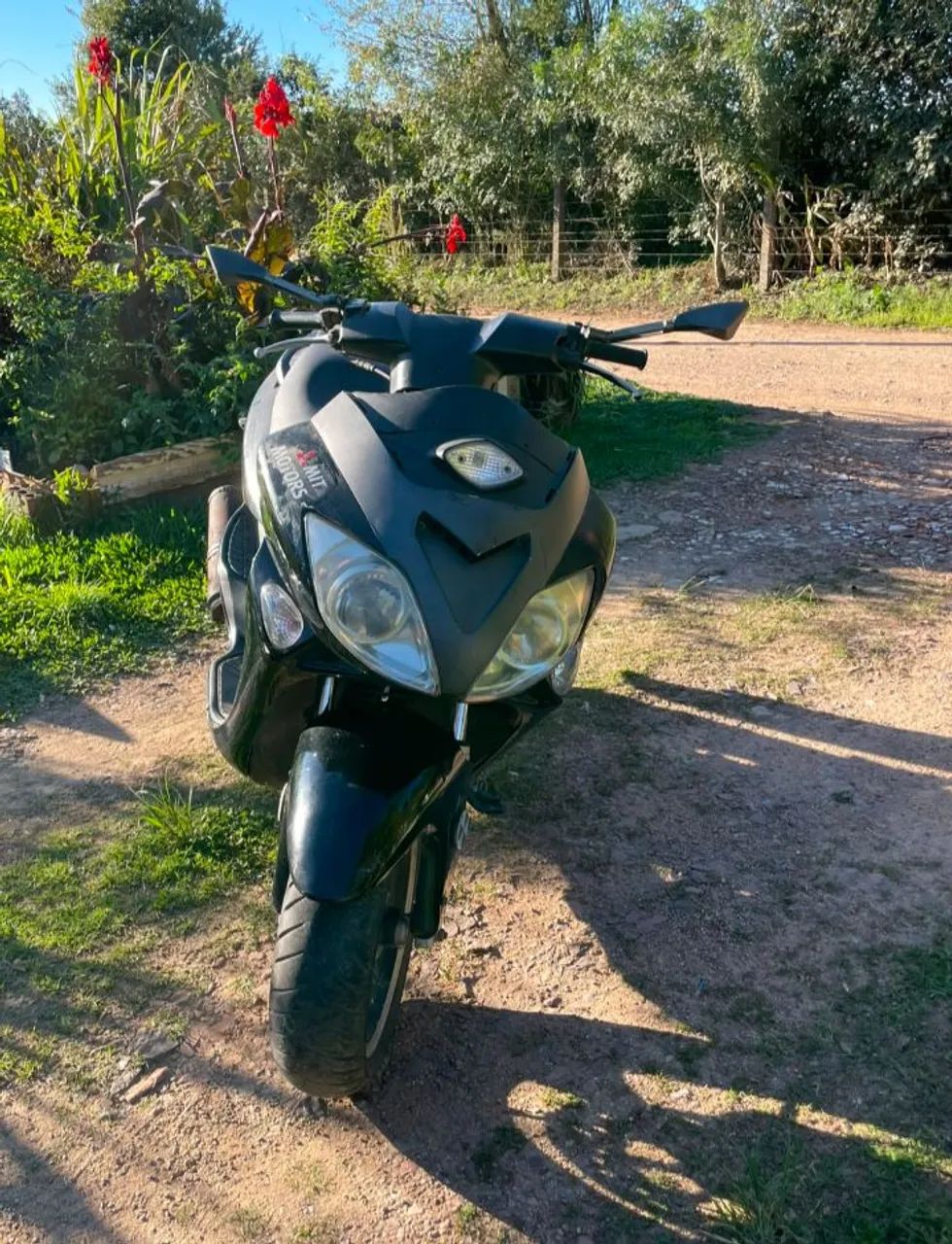 Moto Scooter documentada 