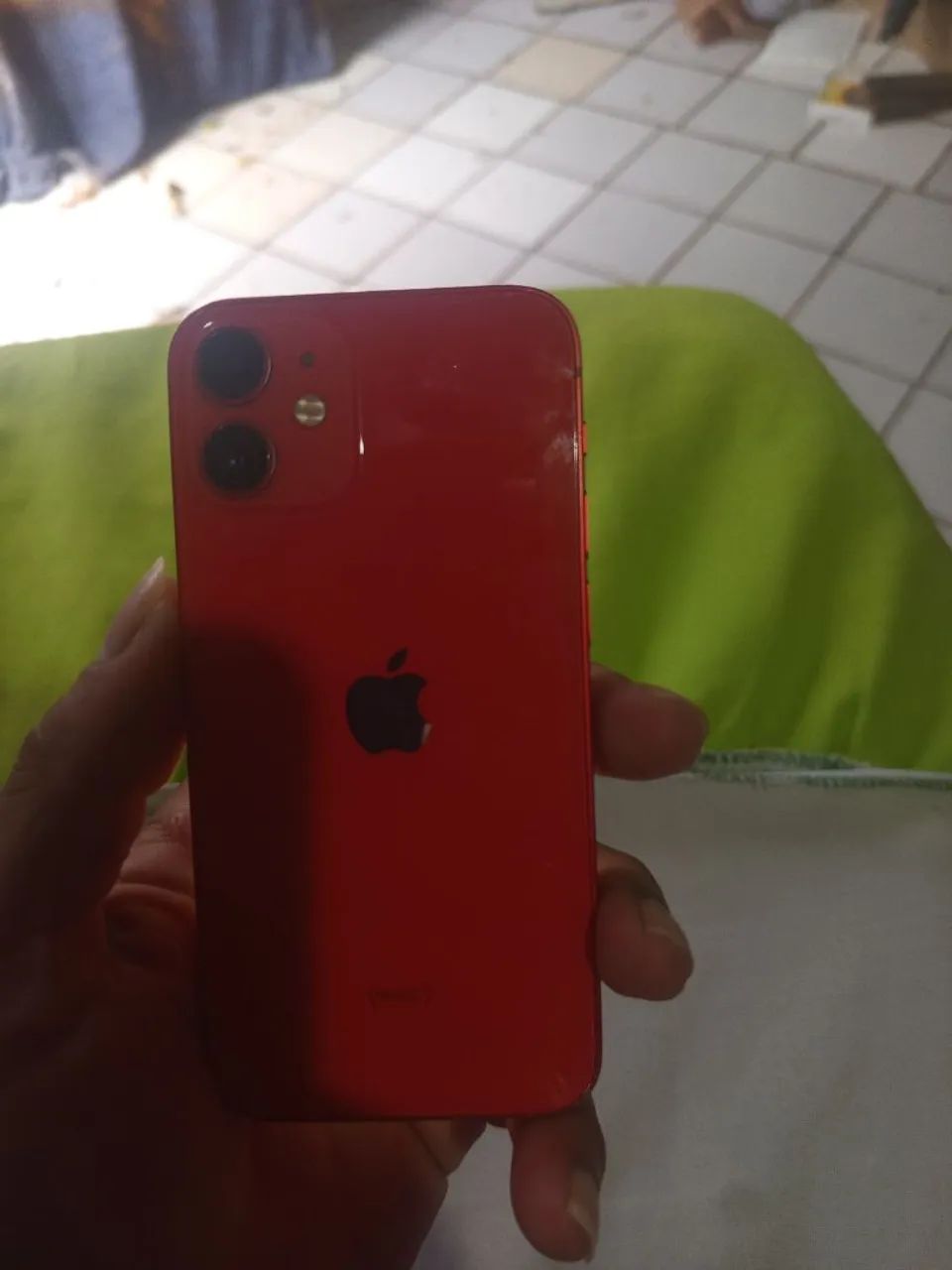 iPhone vermelho 12 mini - Foto 2