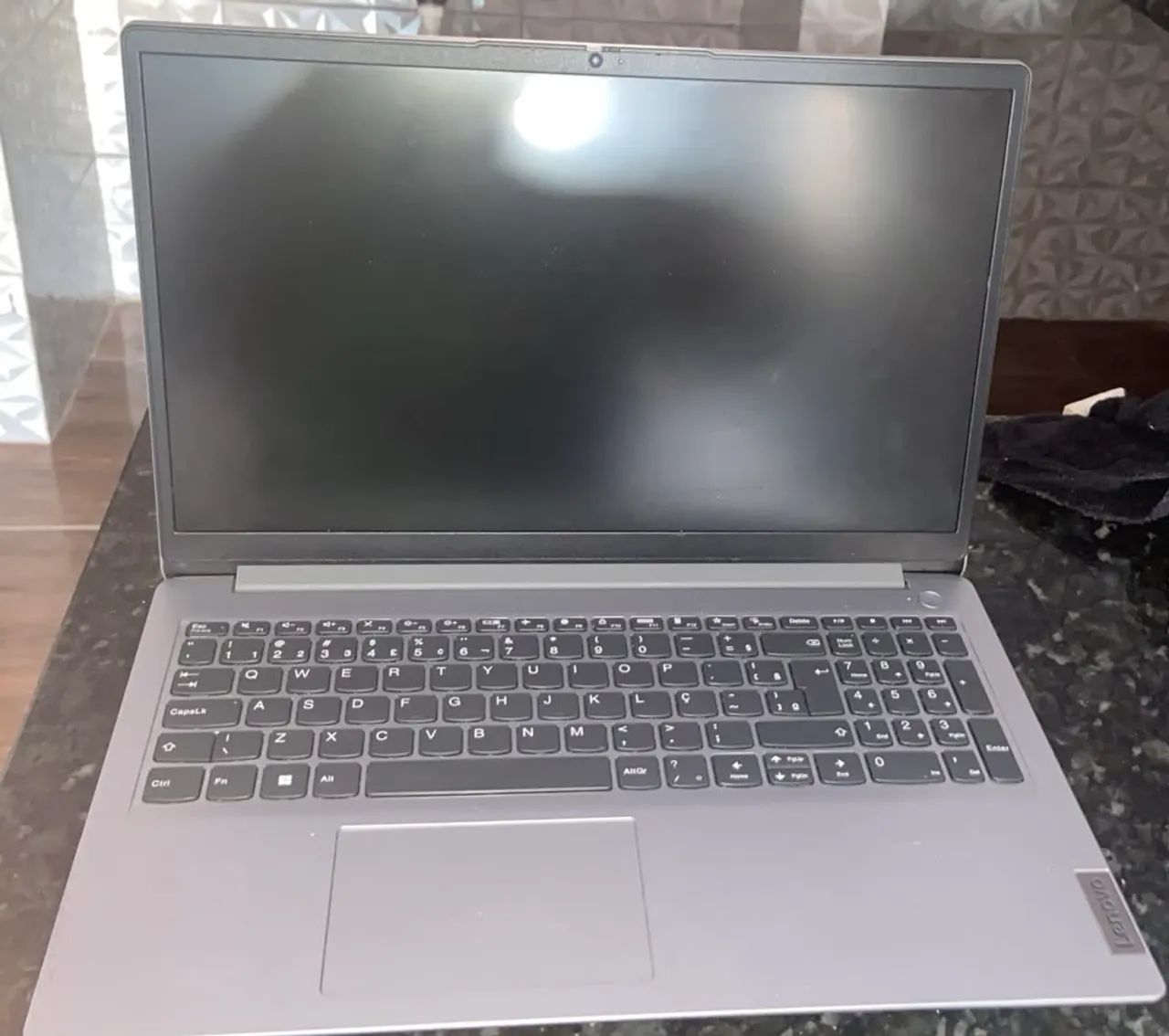 Notebook semi novo 