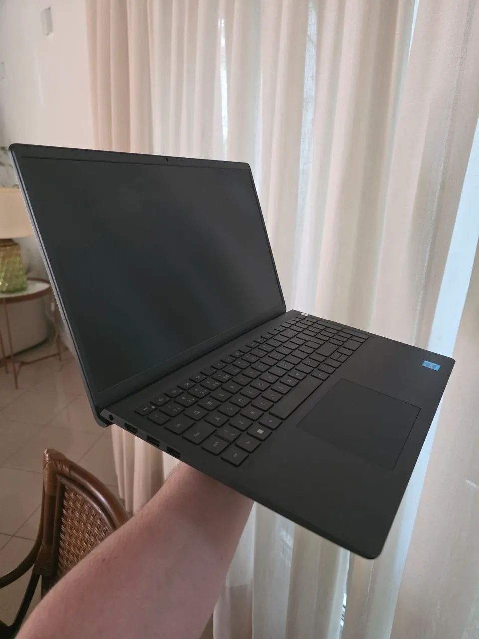 Notebook Dell Inspiron 15 (Core i3 11ª Geração, 8GB RAM, SSD 256GB