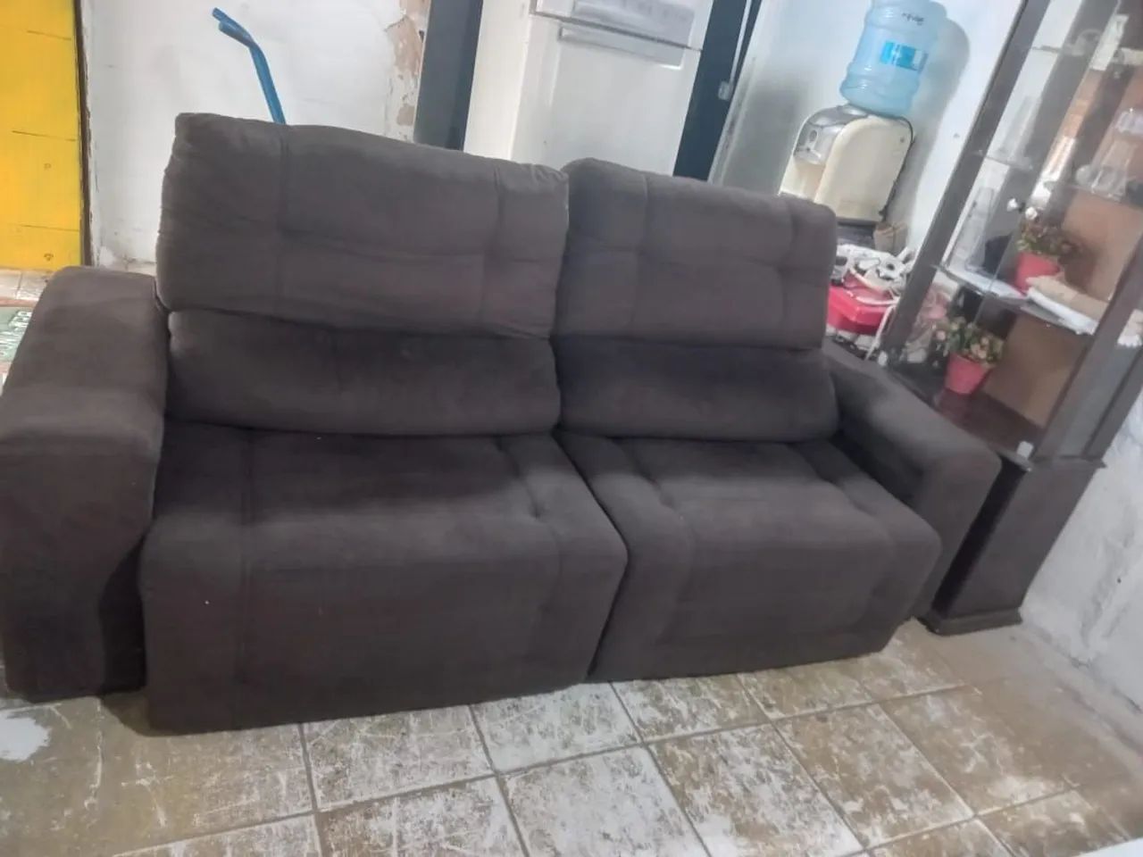 VENDO UM SOFA RETRATO NOVO CONSERVADO - Foto 4