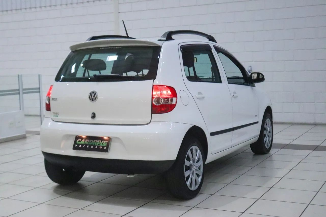 Volkswagen Fox 1.0 MI Total Flex 8V 5P 2010 - Foto 4