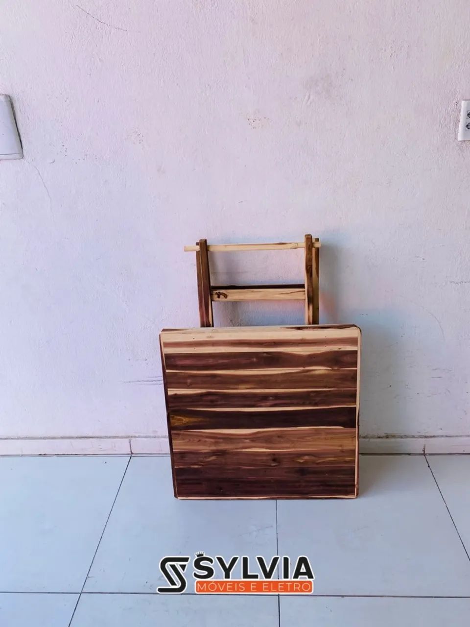 Mesa quadrada sem verniz 
