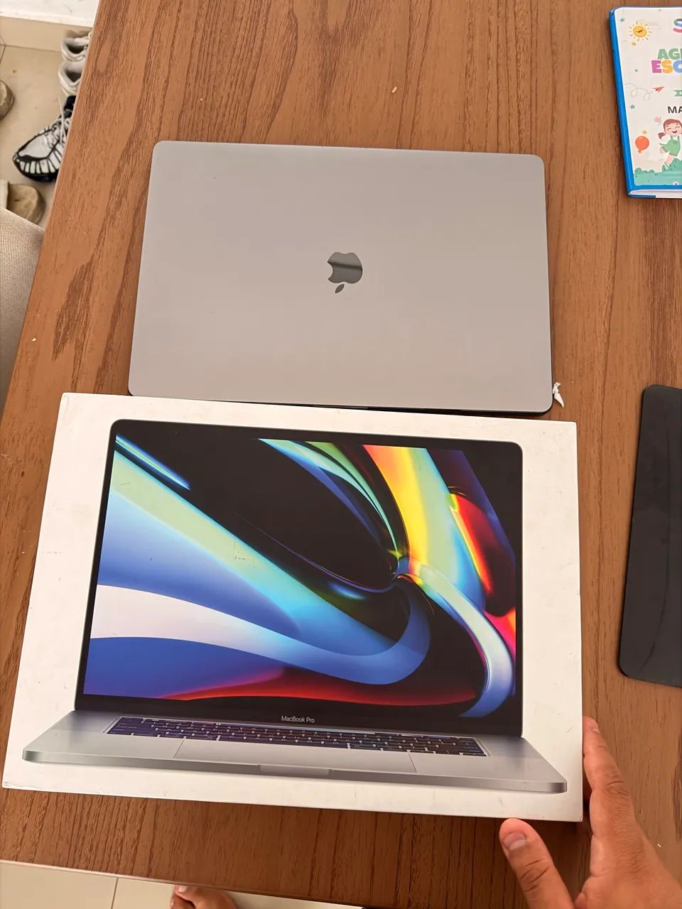 MACBOOK PRO 16 ANO 2019 16GB RAM COREL i7 - Foto 2