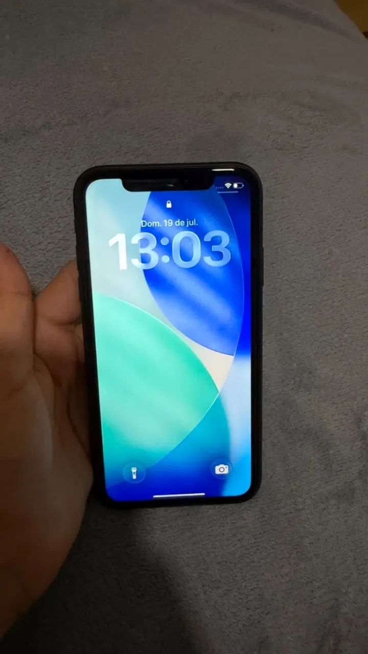 iPhone 11 64gb excelente estado 