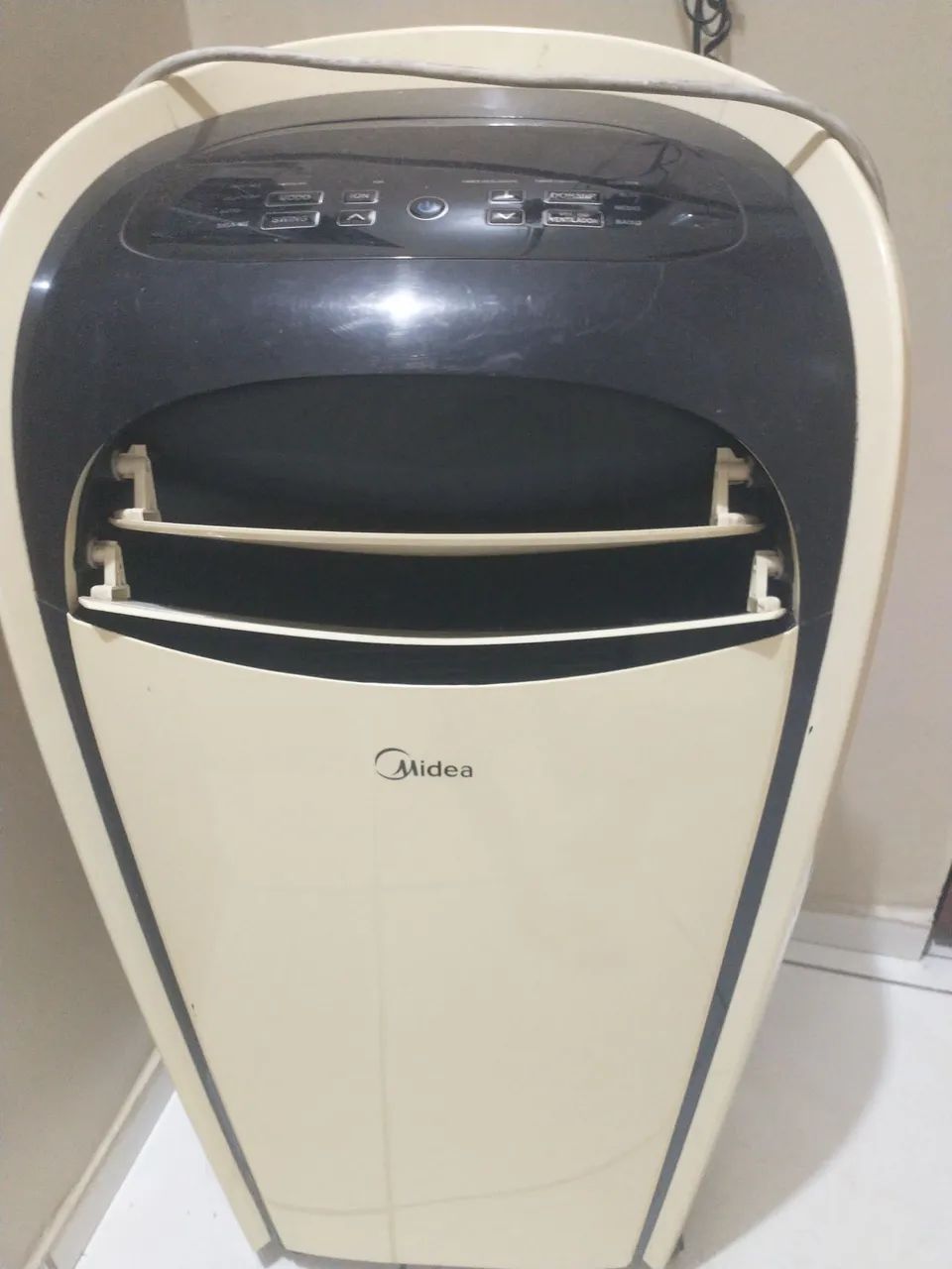 Portable Air Conditioner 900 BRL
