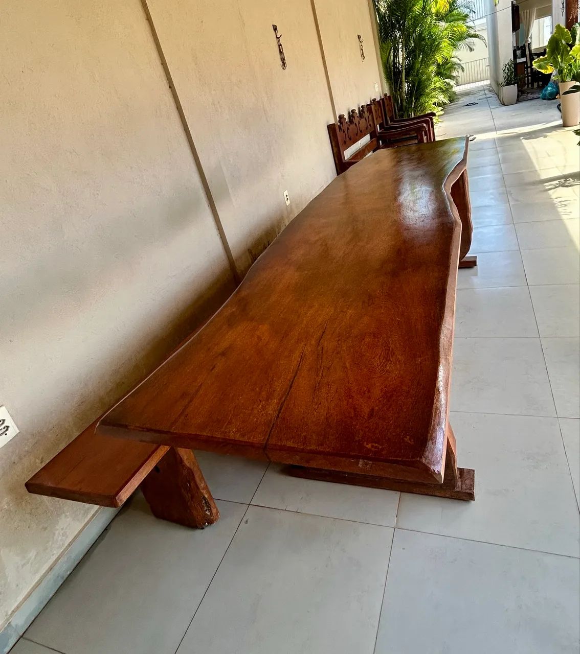 Mesa de Madeira Maciça 3m com Banco e 6 Cadeiras - Foto 2