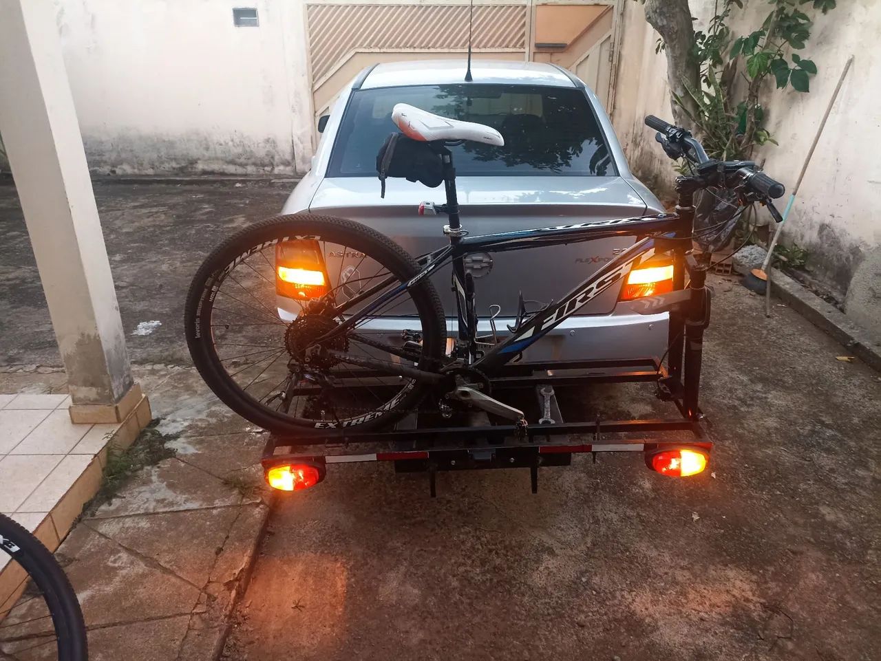 Transbike plataforma p/ 2 bikes - Foto 5