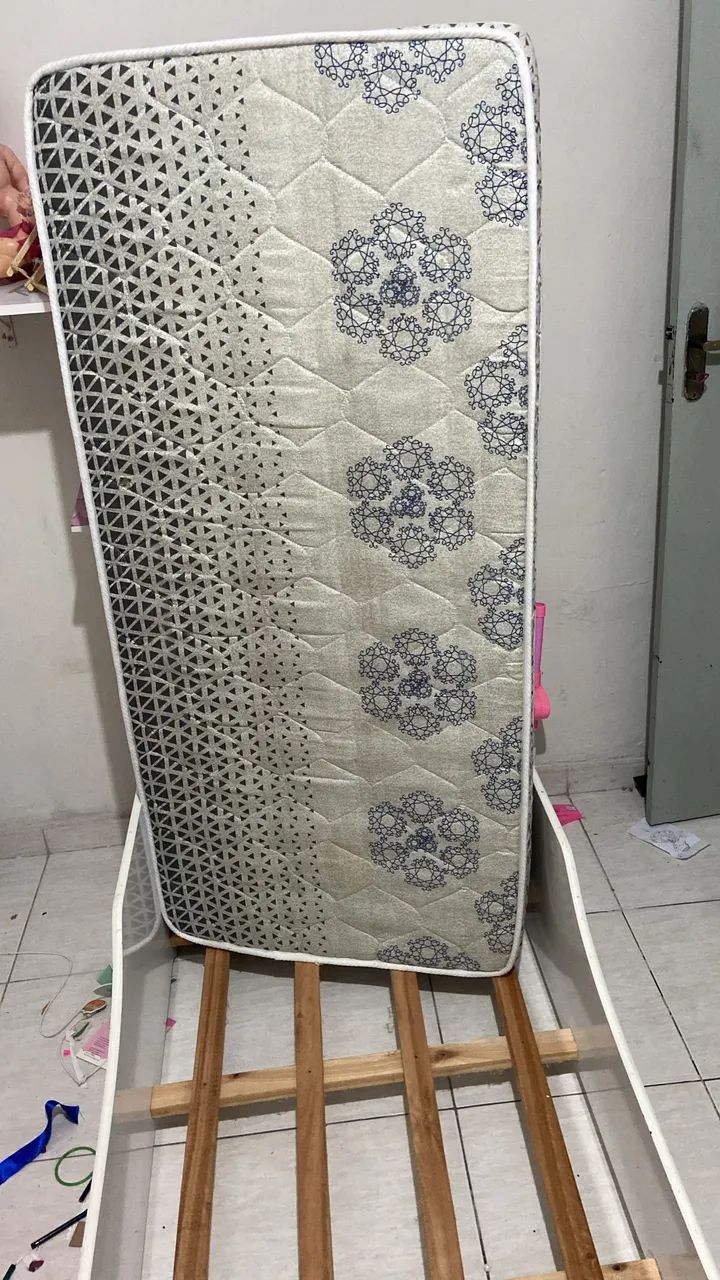 Cama infantil casinha com colchão  - Foto 3