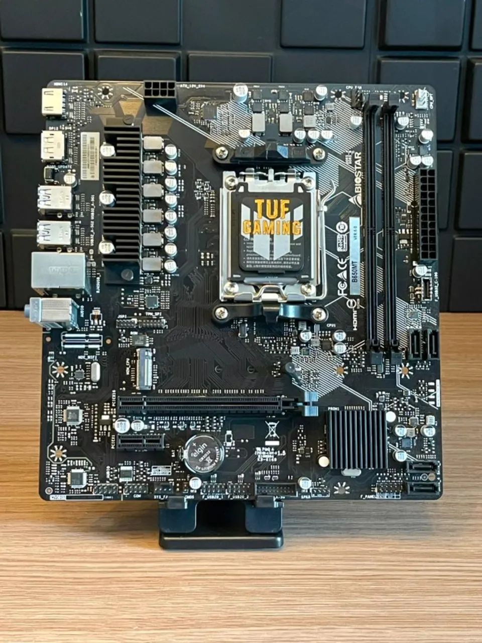 Placa Mãe B650Mt Biostar Pcie 4.0, 2 Slots Ddr5, 1 Slot Nvme