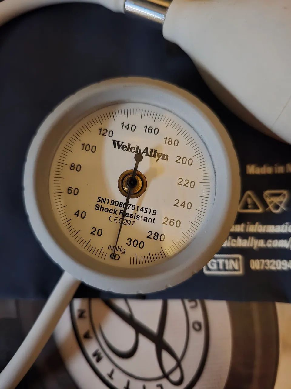  aferidor de pressão profissional welch allyn - Foto 2