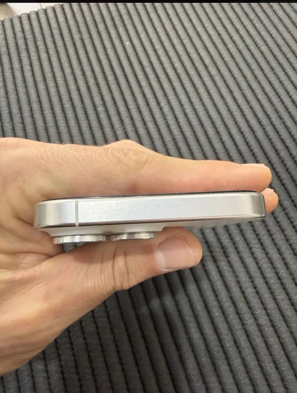 iPhone 15 Pro - 128GB - Titânio Branco - Foto 2
