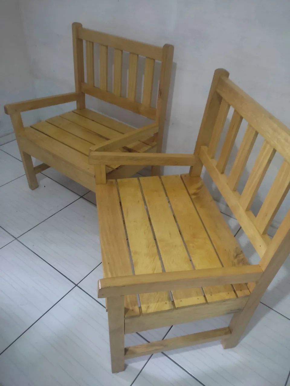 Bancos de madeira - Foto 2
