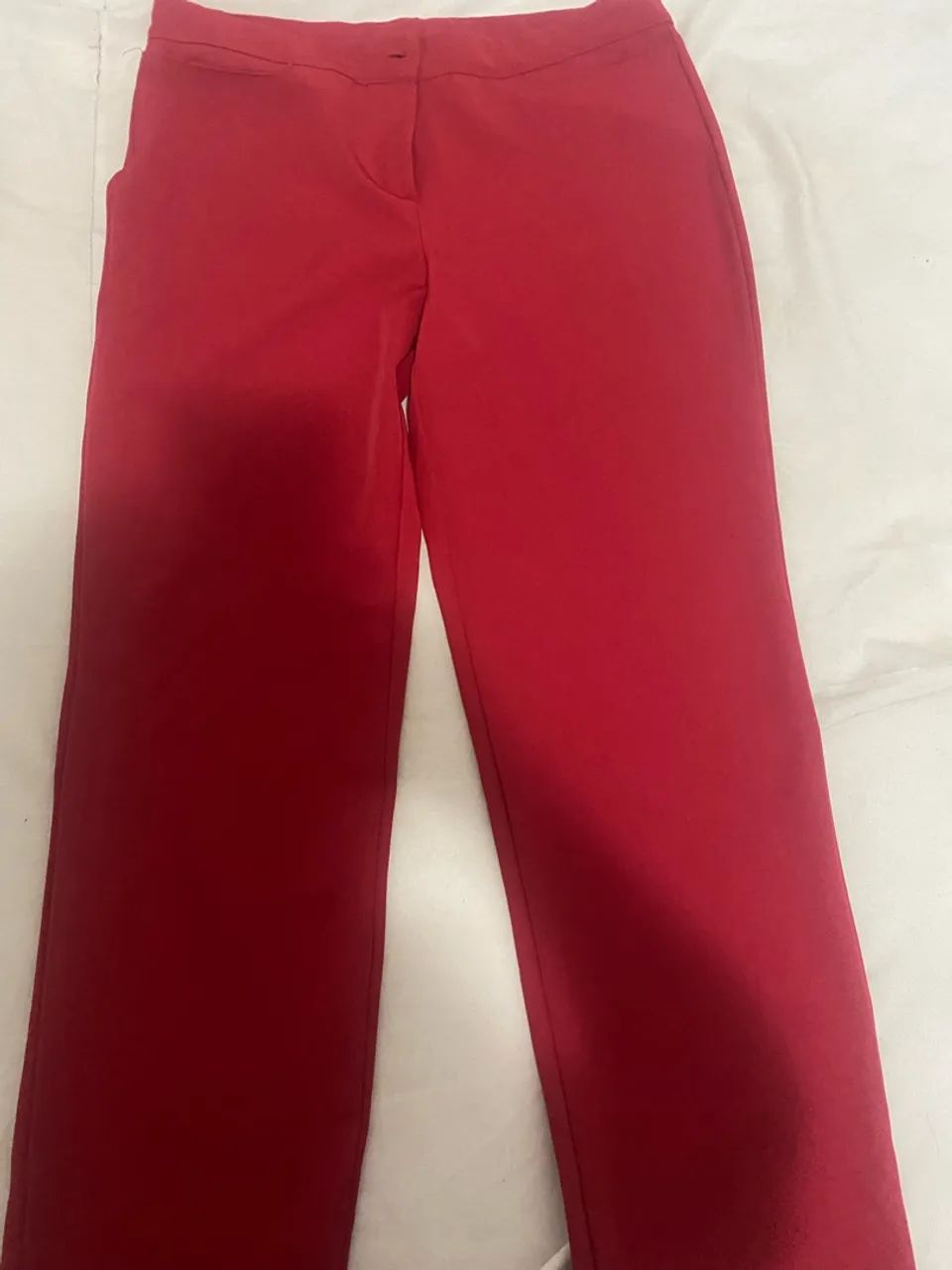 Calça vermelha de alfaiataria 