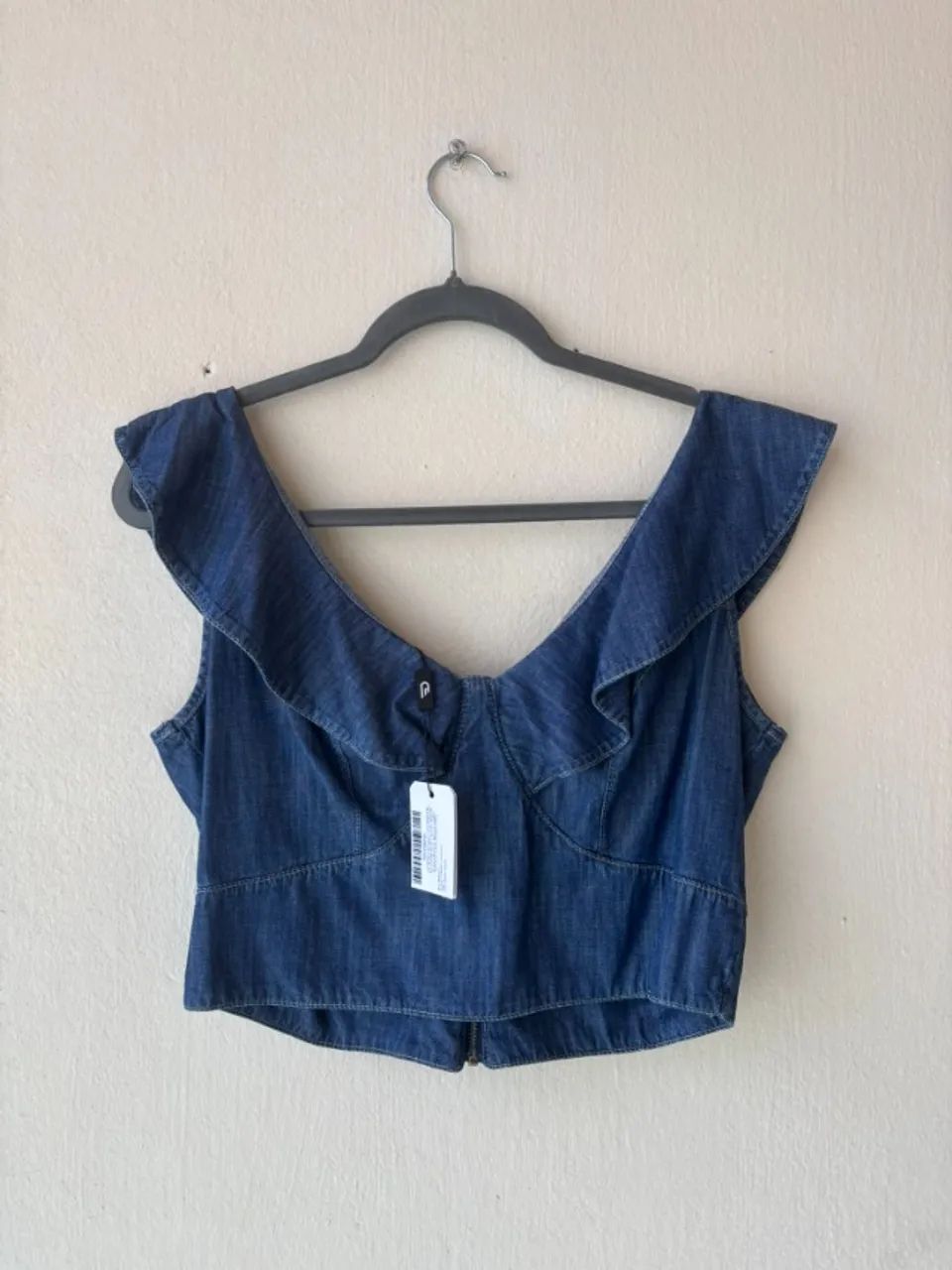 Top Jeans, tamanho G, da marca Damyller.