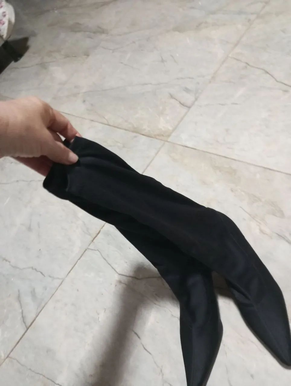 Bota preta com stretch e salto número 34 nova - Foto 3
