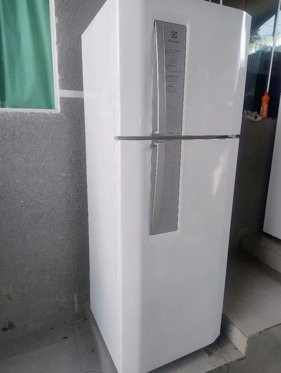 geladeira Electrolux Frost Free com garantia posso entregar 