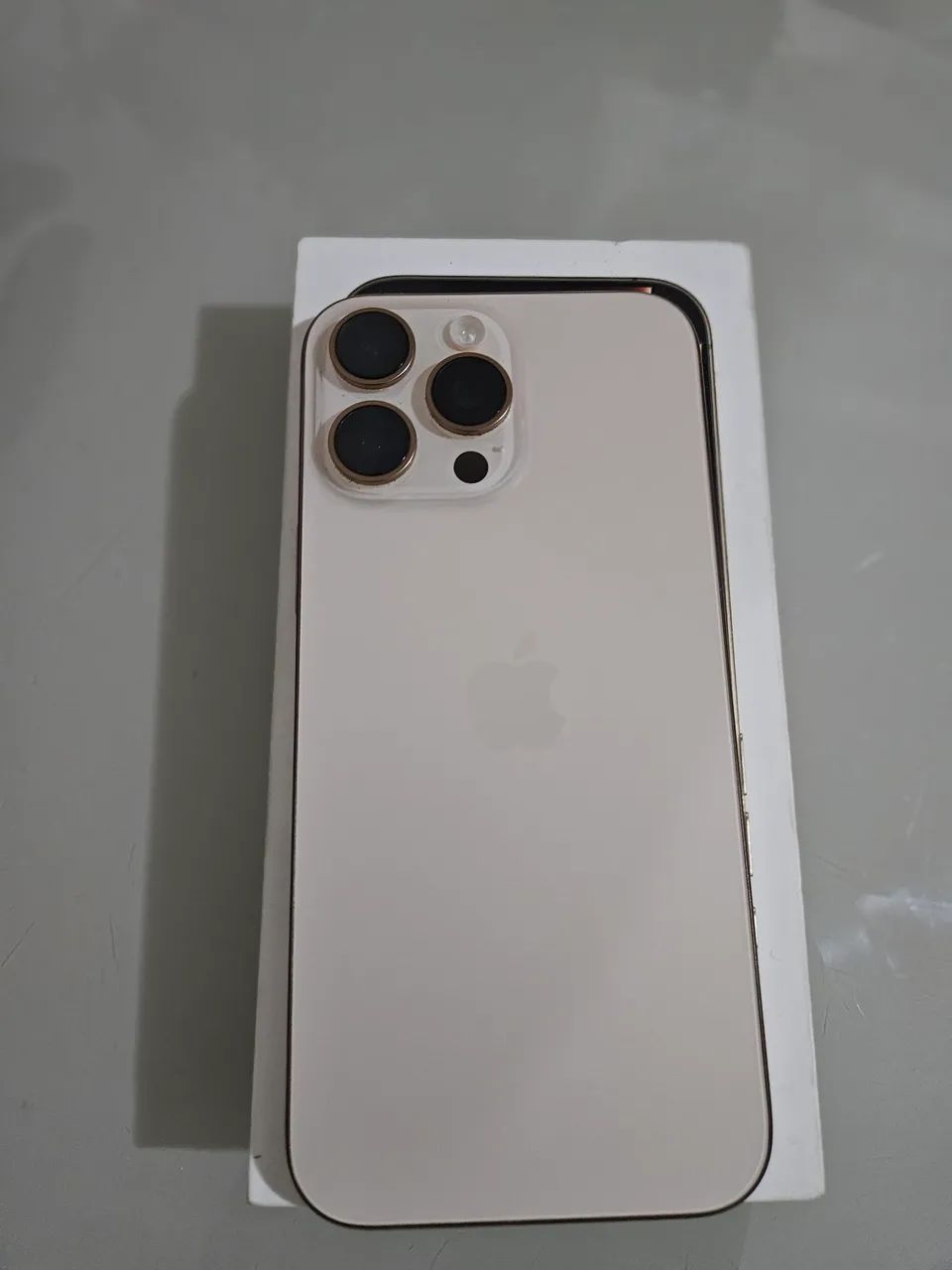 IPhone 16 Pro Max 256 - Foto 5