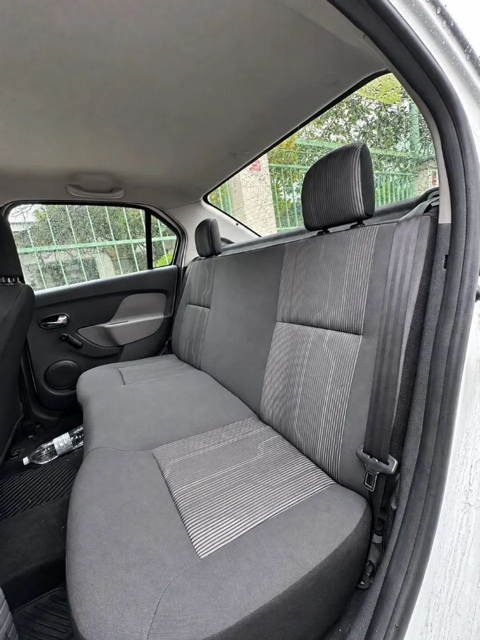 Renault Logan Expression Flex 1.0 12V 4P 2017 - Foto 5