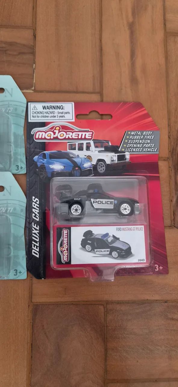  Lote Majorette (Novos) - Box Porsche Edition, VW Kombi com Trailer e Deluxe - Foto 4
