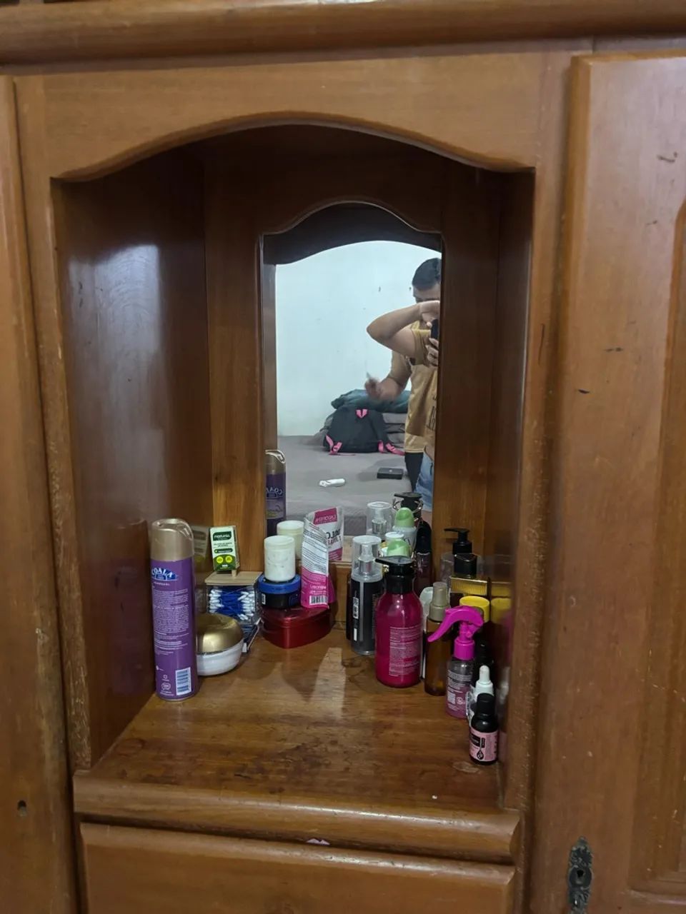 Guarda roupa de madeira  - Foto 3