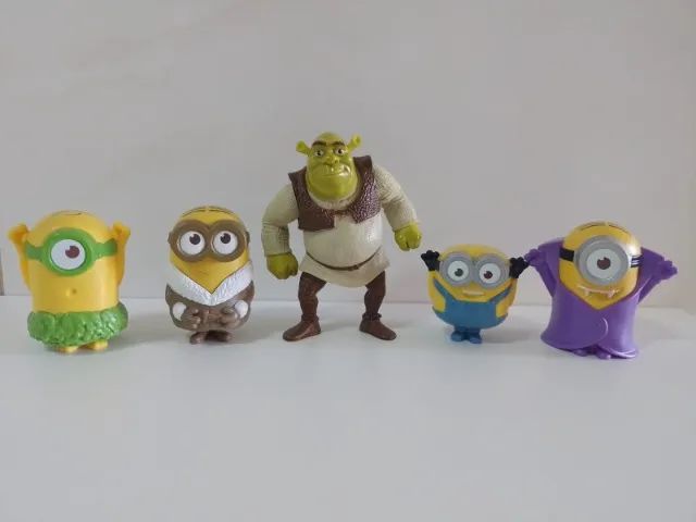 Minions/ Shrek - lote com 5 bonecos no total 