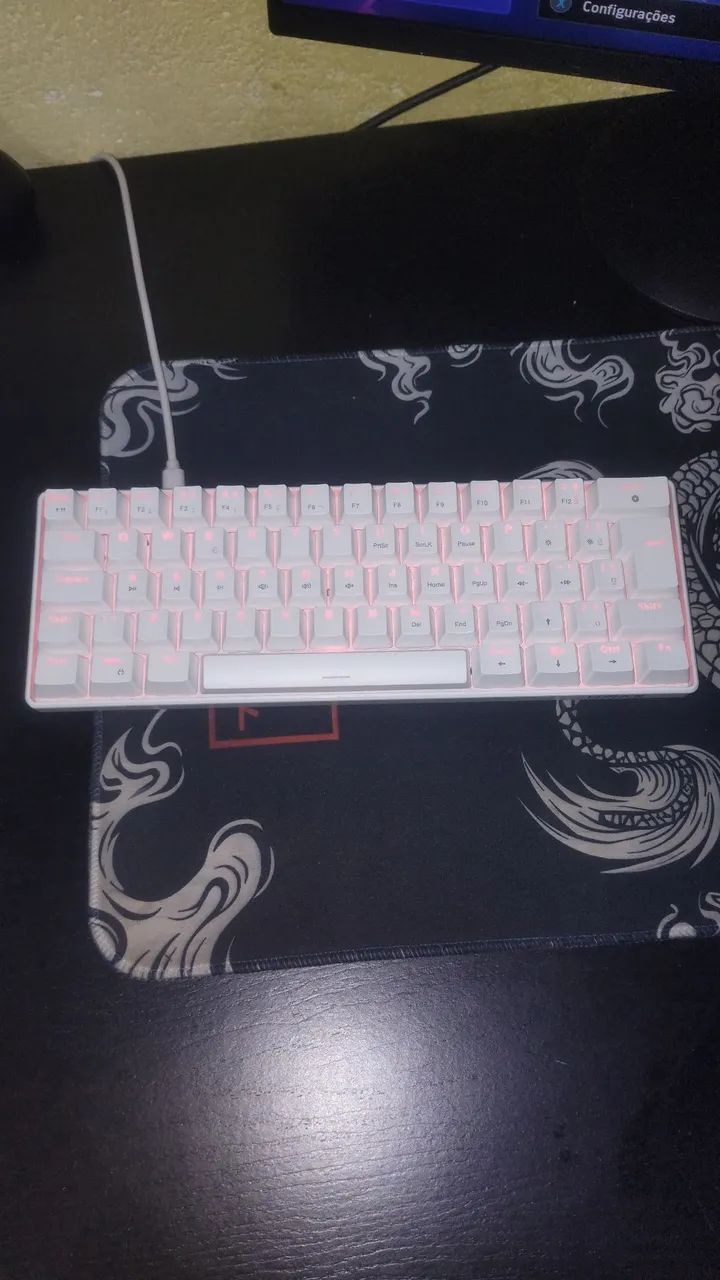 Teclado gamer magnético.