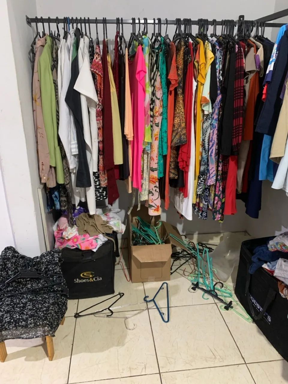ROUPAS DE BRCHÓ 5 REAIS CADA PEÇA  - Foto 4
