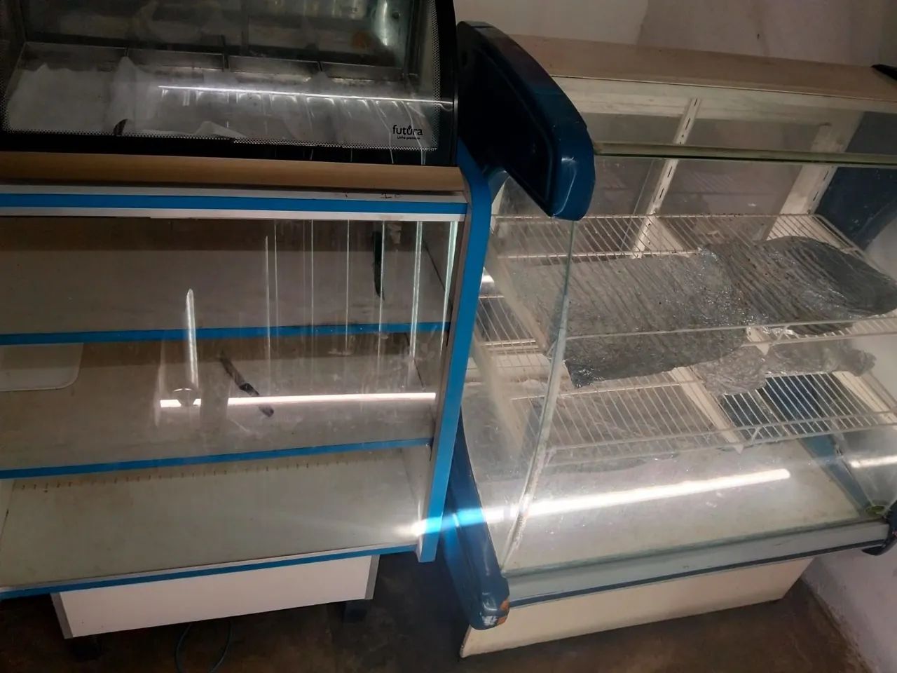 Balcão  vender ligeiro. 3 balcões valor a negociar.  - Foto 2