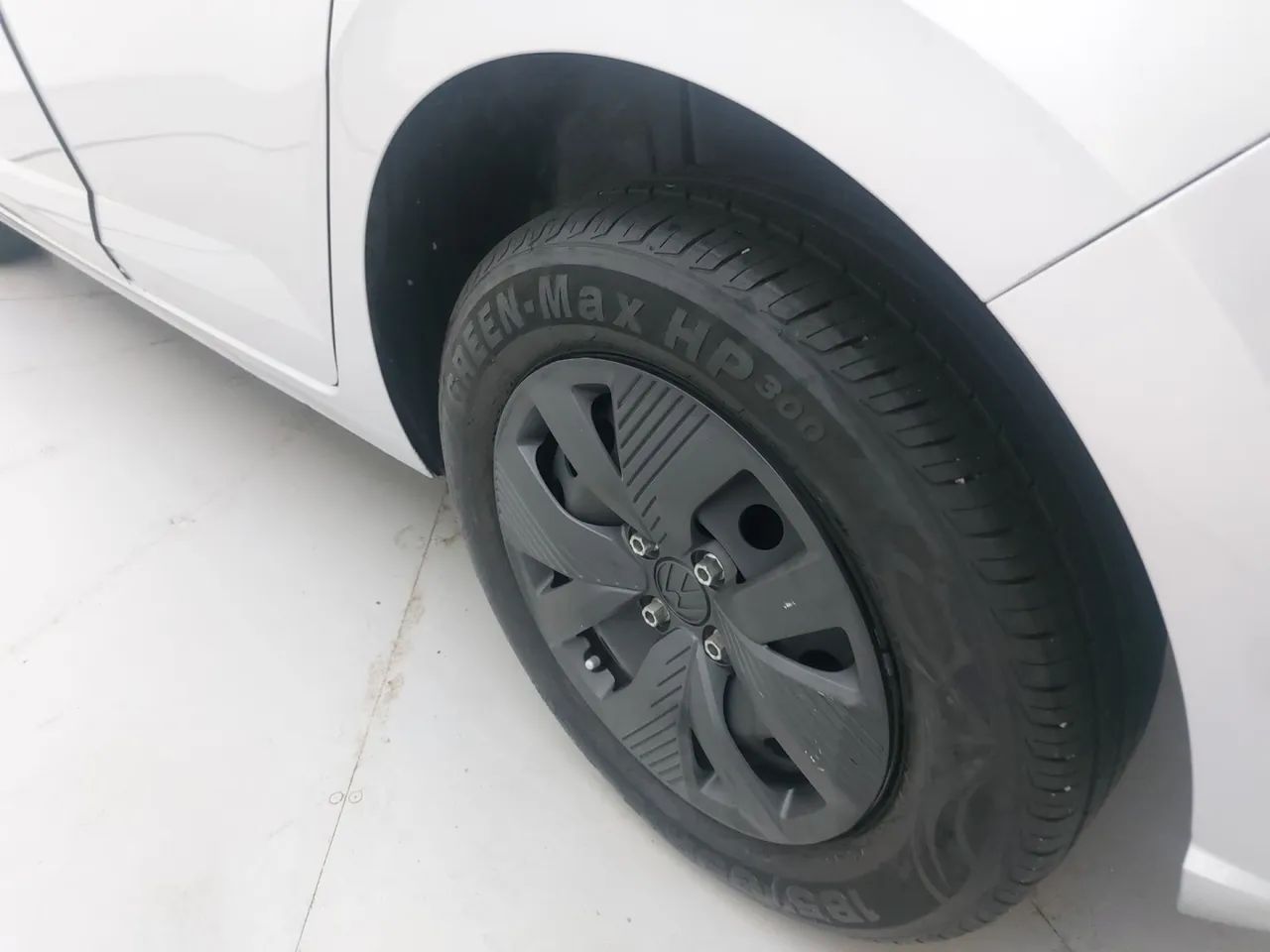 Volkswagen Polo Track 1.0 Flex 12V 5p, foto 11 de 18
