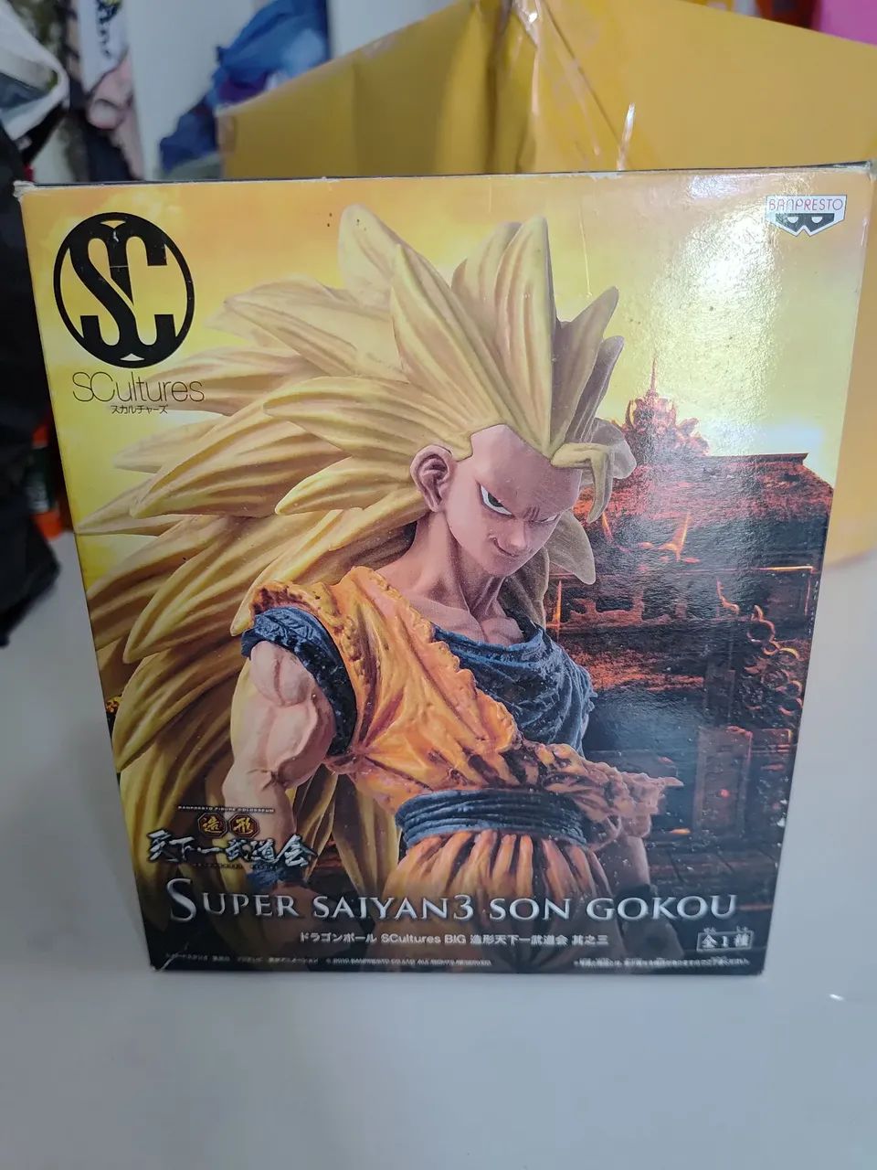 Goku sculture original Ssj3