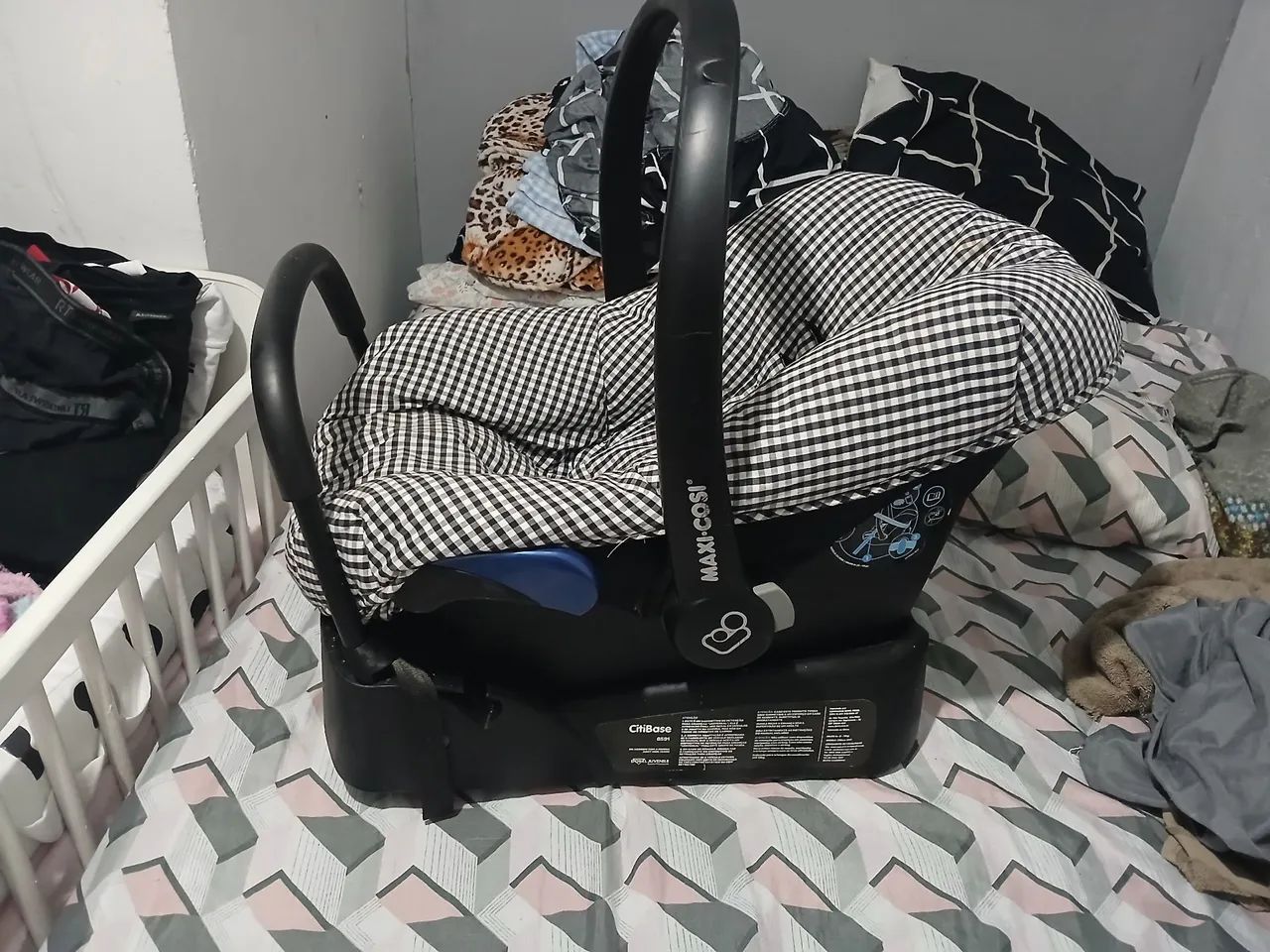 Bebê conforto MAXI COSI com base 