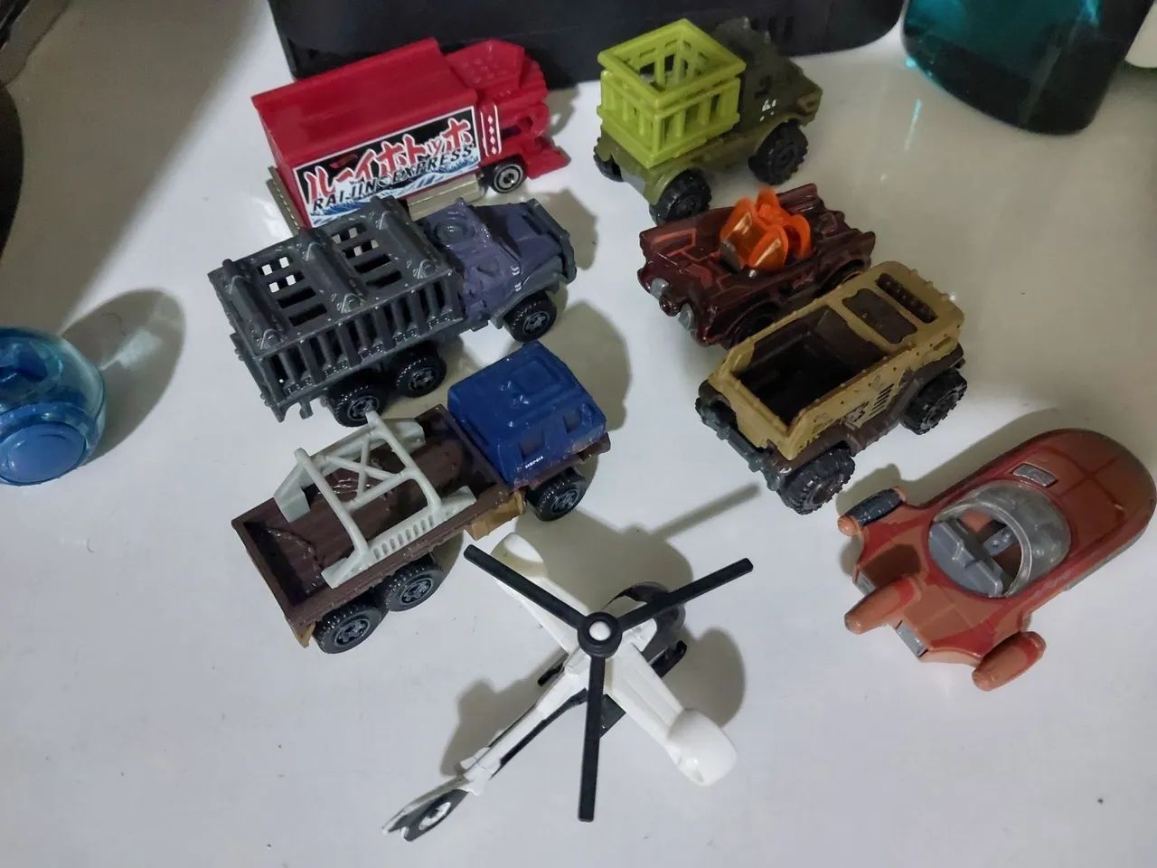Conjunto 9 hot wheels e matchbox temáticos - Foto 2