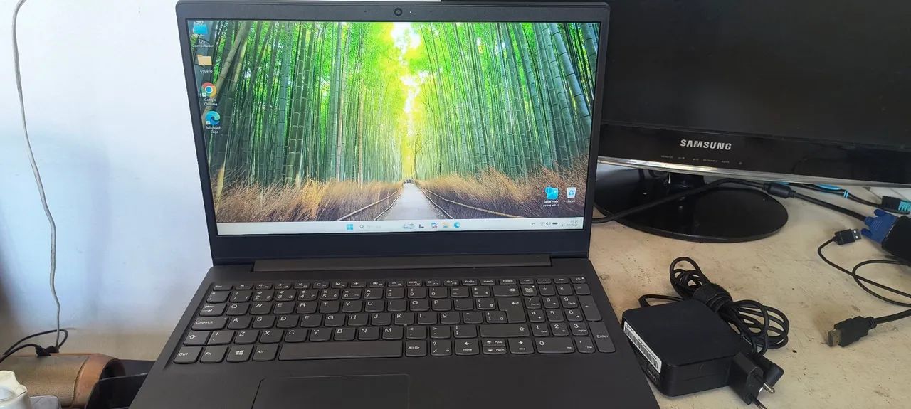 Notebook Lenovo i3 - 4gb de Ram, SSD de 128gb