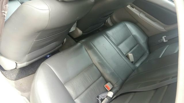 Corolla 1.8 automático 106.000 km ano 2000 - Foto 6