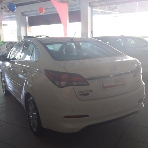 HYUNDAI HB20S 2016/2017 1.6 PREMIUM 16V FLEX 4P AUTOMÁTICO - Foto 3