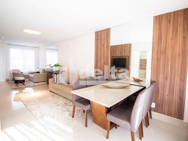 Casa de condomínio à venda com 3 dormitórios em Jardim karaíba, Uberlândia cod:13493