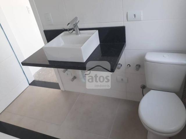 Excelente sobrado com arquitetura moderna no bairro boqueirão - Foto 18