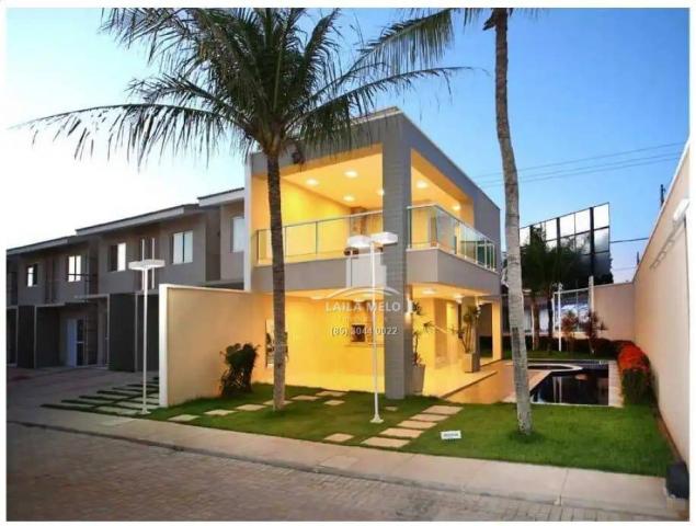 Linda casa duplex em condomínio fechado