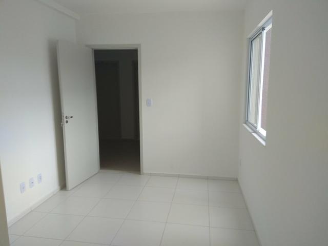 Aluga_se apartamento no bairro Mangabeira