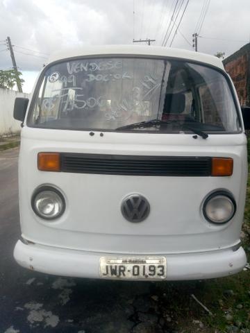 Vendo Kombi ano 99