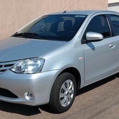 Toyota Etios sedã 1.5 Flex